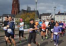 Mainova Marathon Frankfurt  ARunners bei KM 13